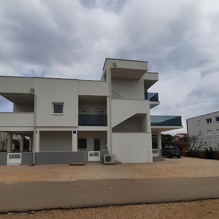 Apartments Matkovic Vir Ngoại thất bức ảnh