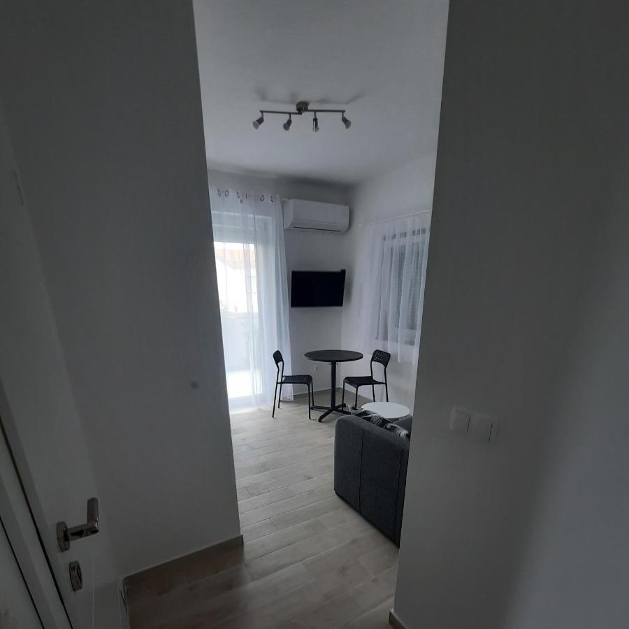 Apartments Matkovic Vir Ngoại thất bức ảnh