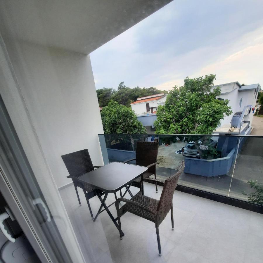 Apartments Matkovic Vir Ngoại thất bức ảnh