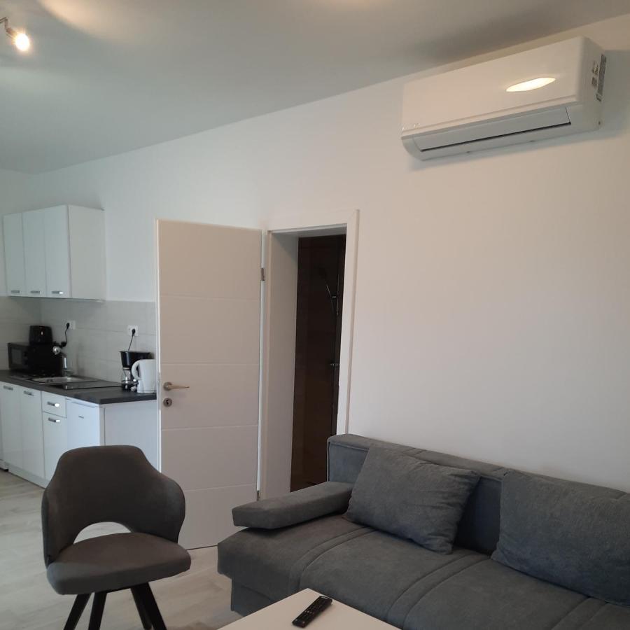 Apartments Matkovic Vir Ngoại thất bức ảnh