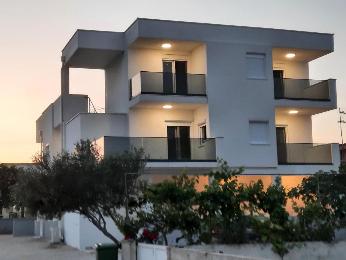 Apartments Matkovic Vir Ngoại thất bức ảnh