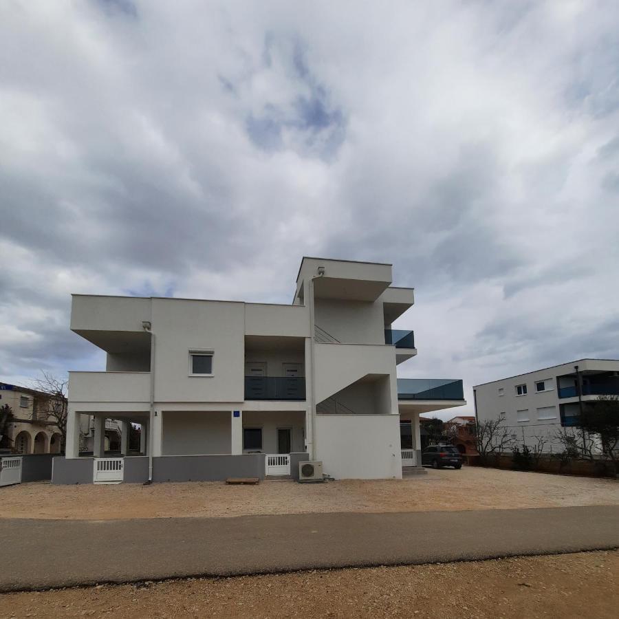 Apartments Matkovic Vir Ngoại thất bức ảnh