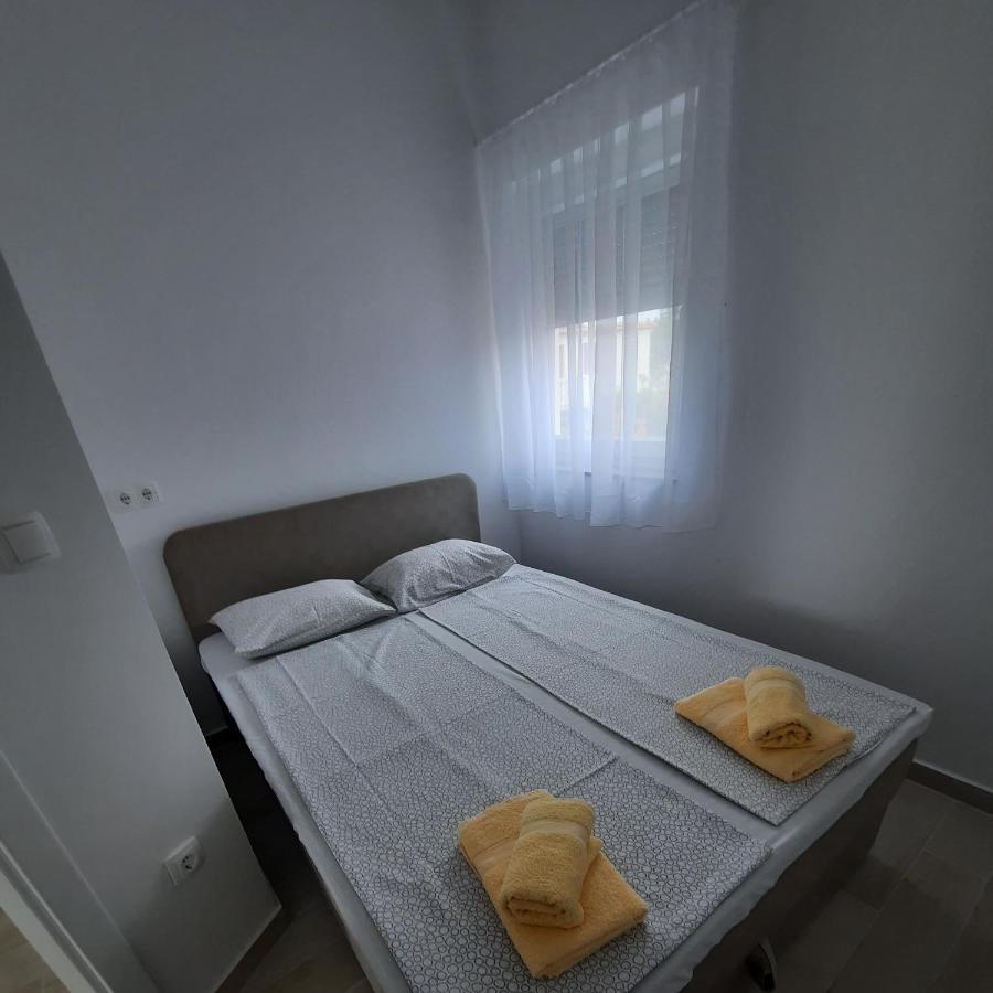 Apartments Matkovic Vir Ngoại thất bức ảnh