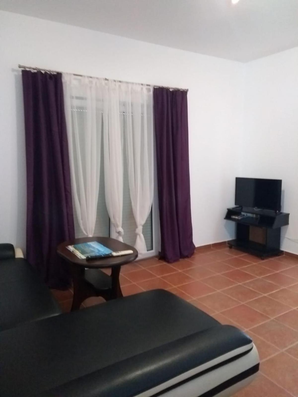 Apartments Matkovic Vir Ngoại thất bức ảnh