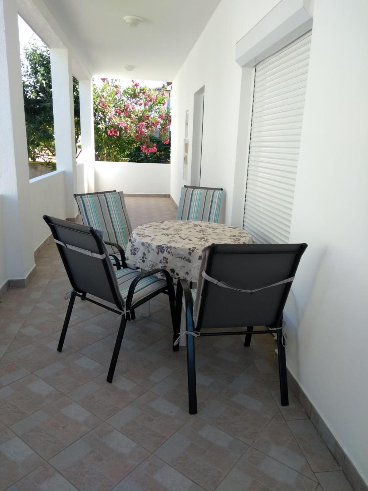 Apartments Matkovic Vir Ngoại thất bức ảnh