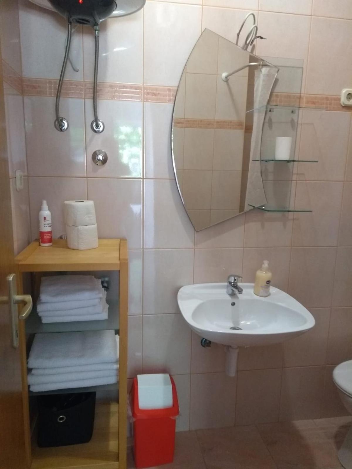Apartments Matkovic Vir Ngoại thất bức ảnh