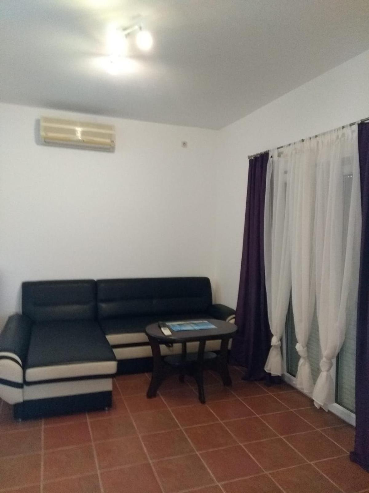 Apartments Matkovic Vir Ngoại thất bức ảnh